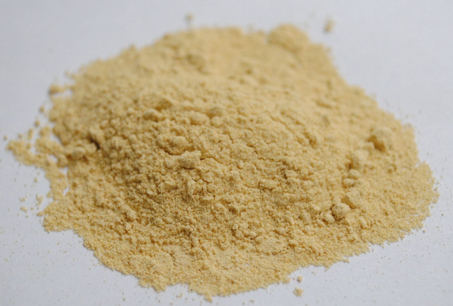 Using fenugreek for hair growth is safe and effective. (Image via Unsplash/David Gabrielyan)